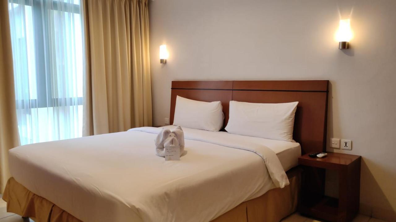 Grand Kuta Hotel And Residence Legian Esterno foto