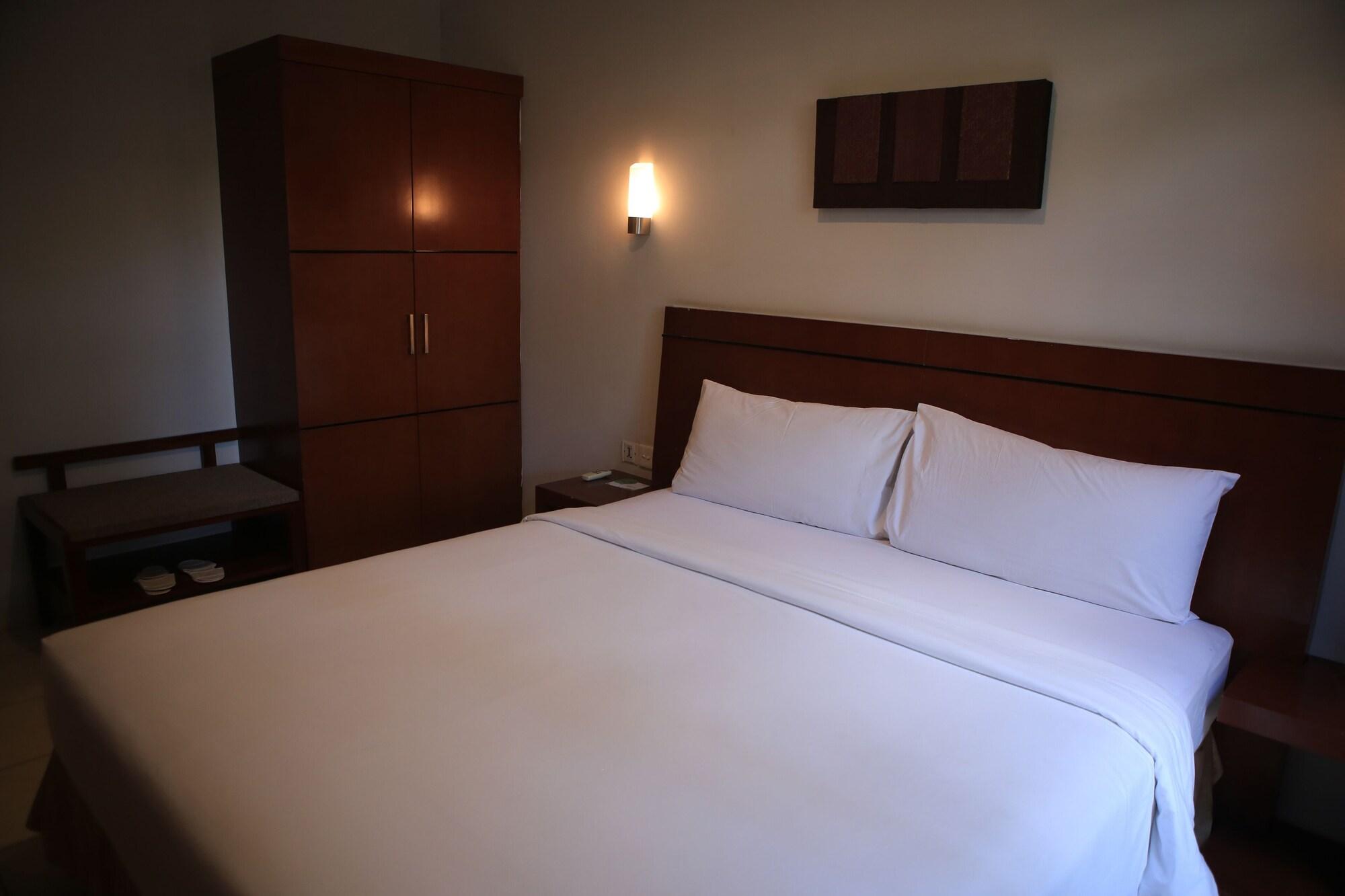 Grand Kuta Hotel And Residence Legian Esterno foto