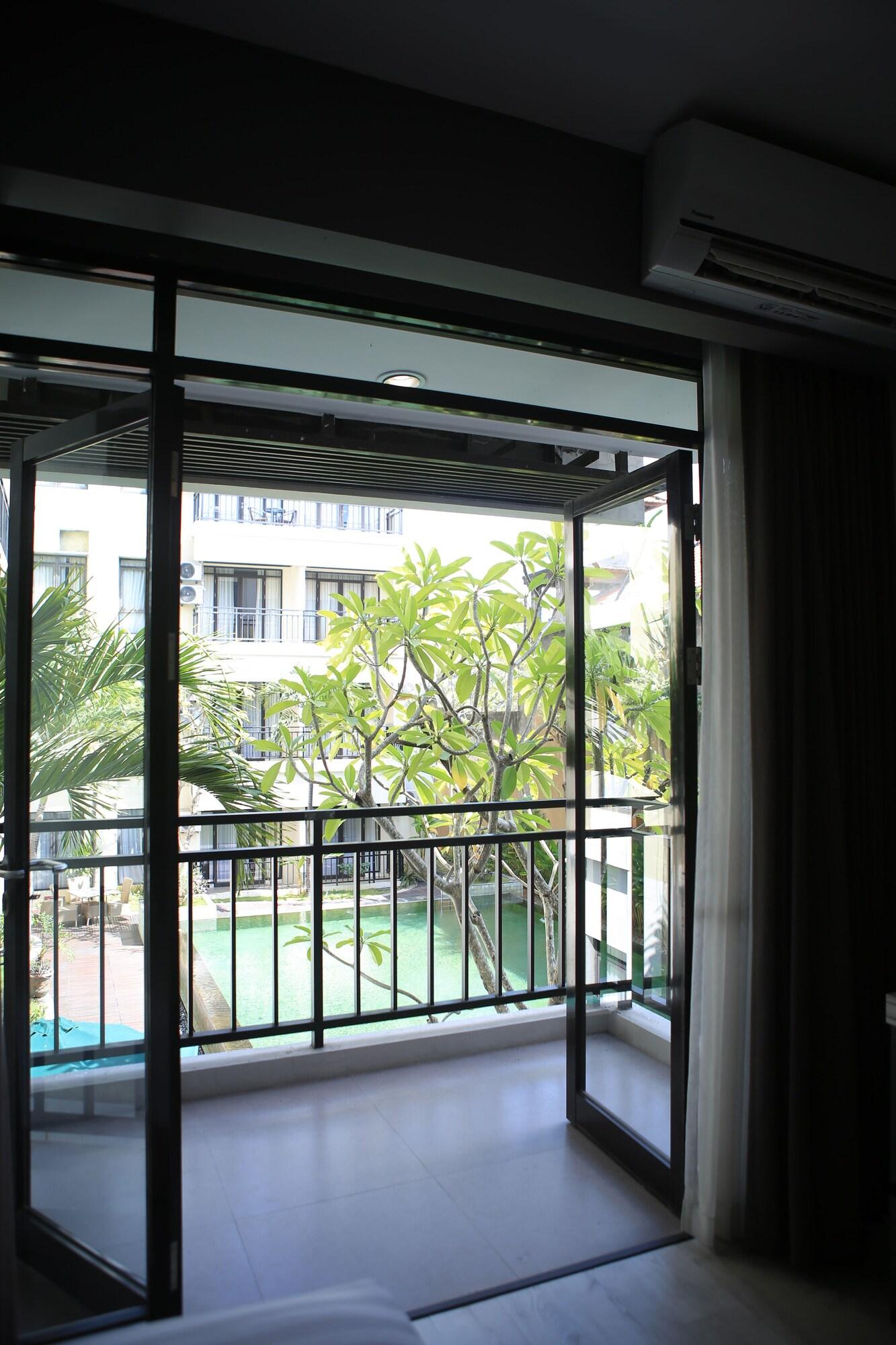 Grand Kuta Hotel And Residence Legian Esterno foto