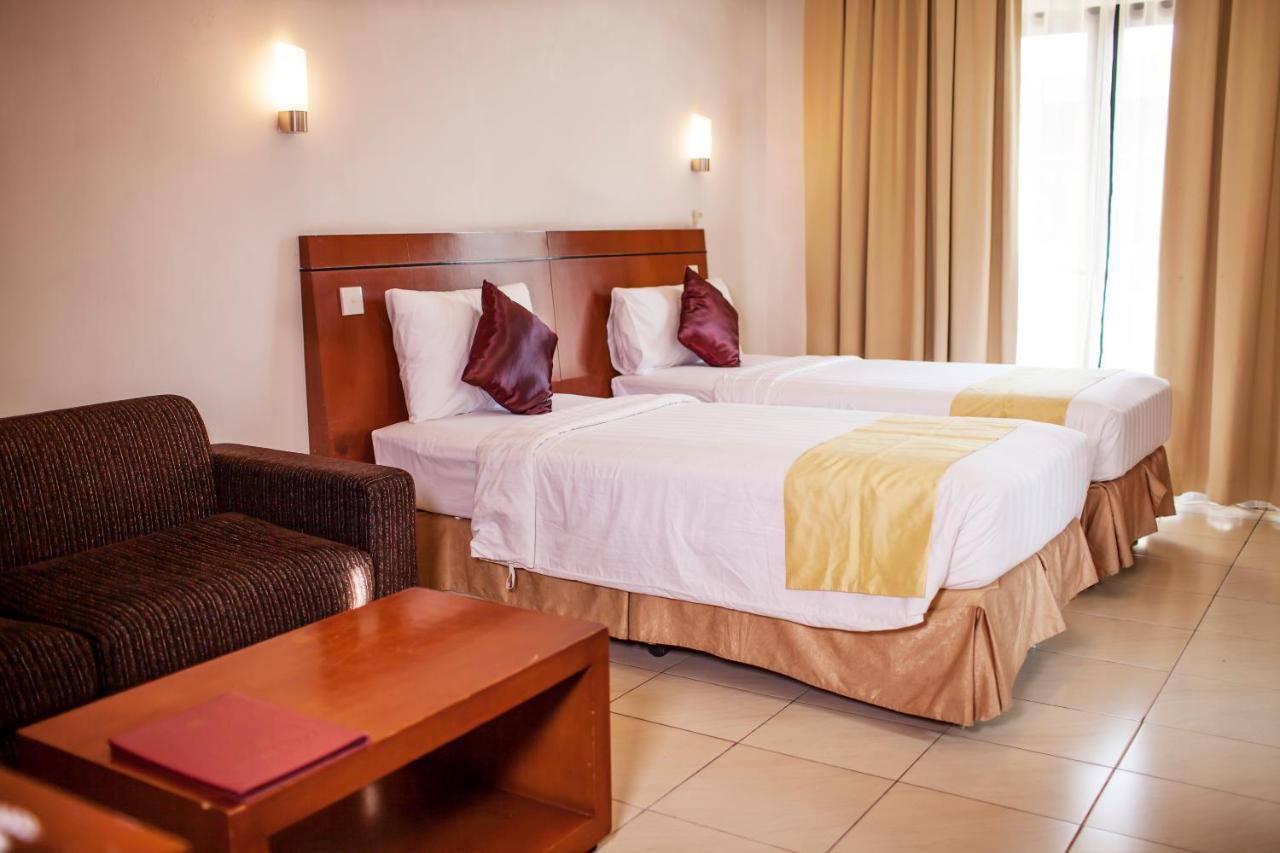 Grand Kuta Hotel And Residence Legian Esterno foto