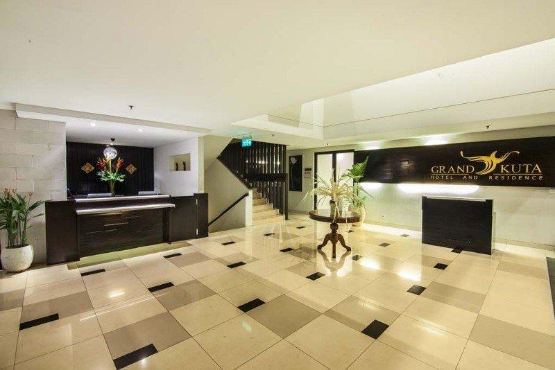 Grand Kuta Hotel And Residence Legian Esterno foto