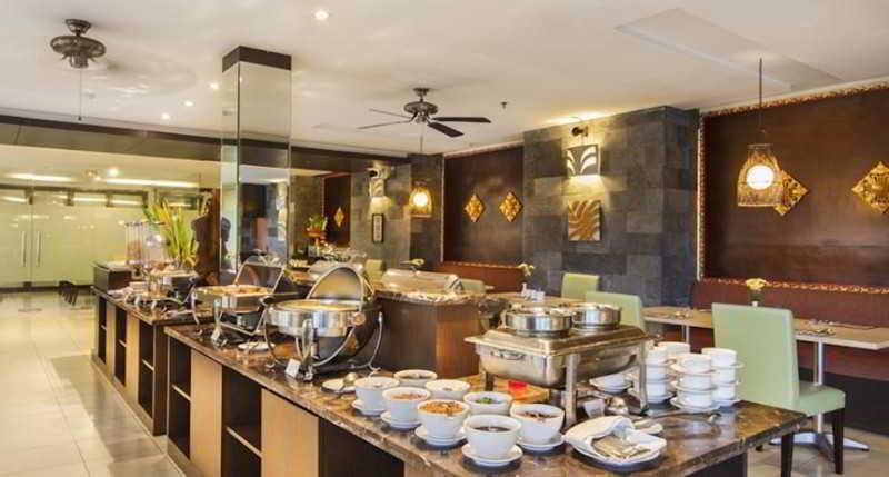 Grand Kuta Hotel And Residence Legian Esterno foto