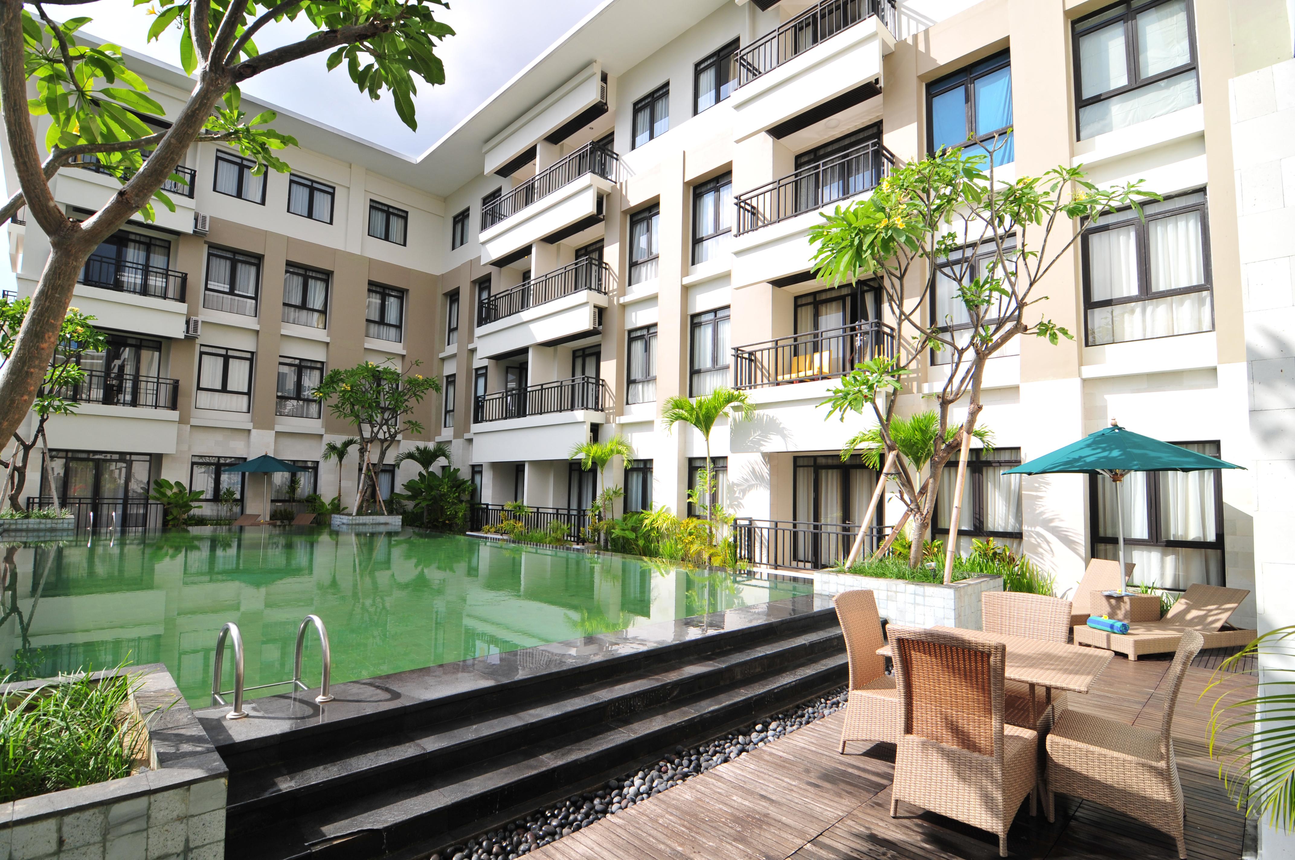 Grand Kuta Hotel And Residence Legian Esterno foto