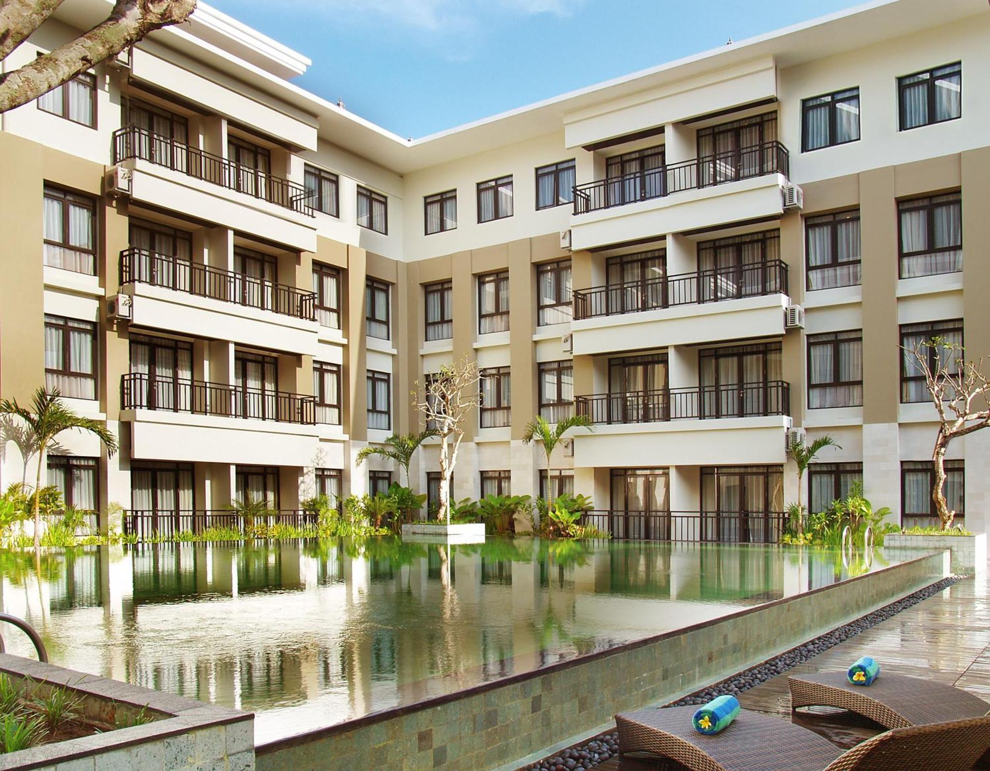Grand Kuta Hotel And Residence Legian Esterno foto