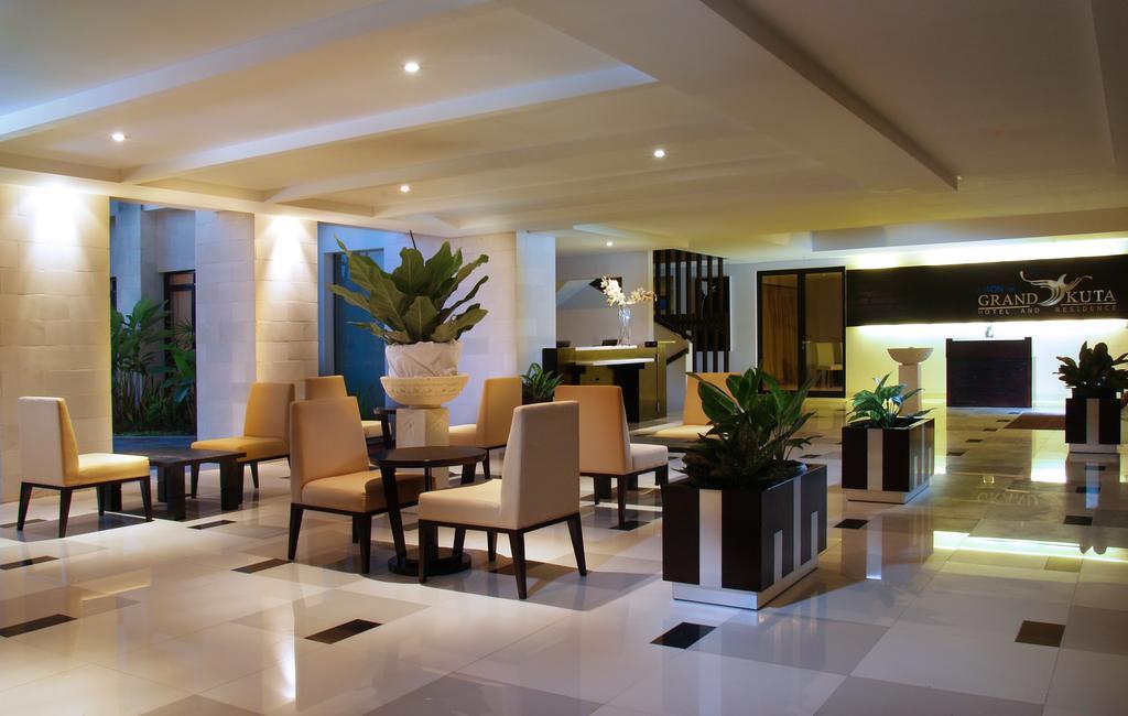 Grand Kuta Hotel And Residence Legian Esterno foto