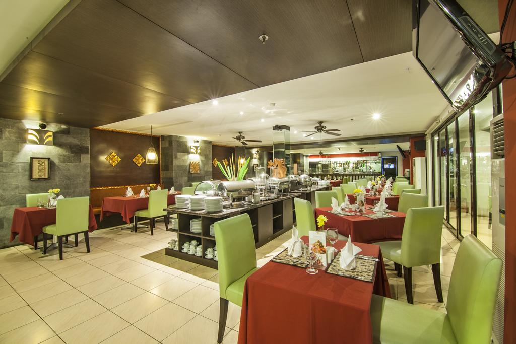 Grand Kuta Hotel And Residence Legian Esterno foto