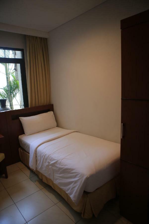 Grand Kuta Hotel And Residence Legian Esterno foto