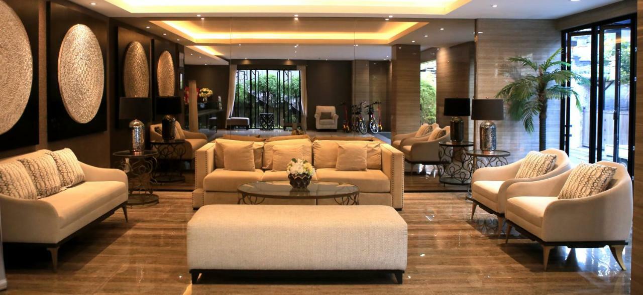 Grand Kuta Hotel And Residence Legian Esterno foto